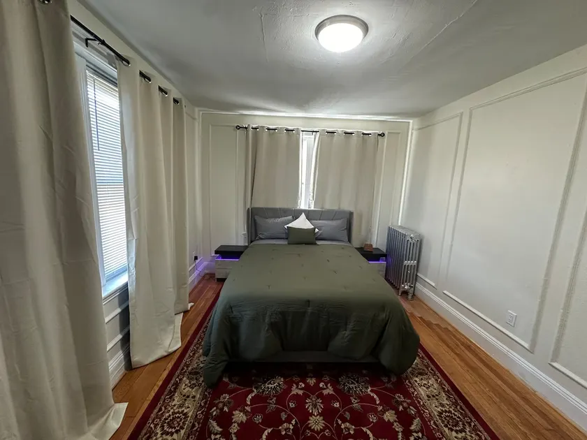 Fully private 1bed apt brookline - Image 1