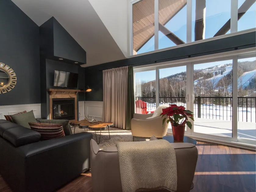 Unit with exceptional views. Ski/Bike in/out - Image 1