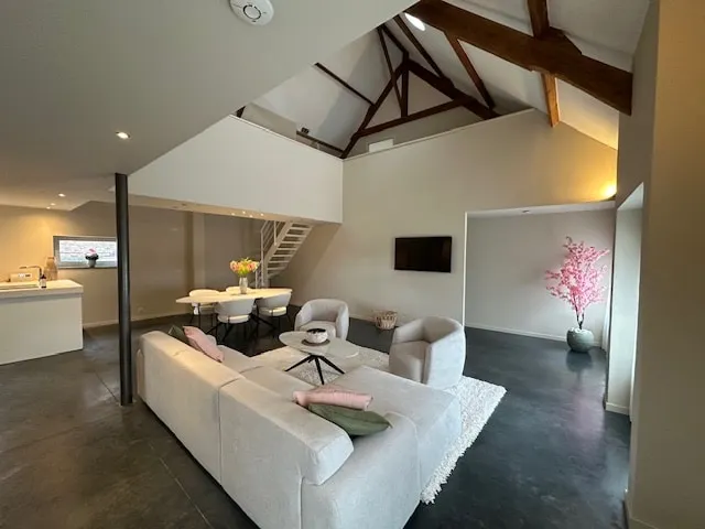 Luxury duplex in Koningshooikt - Image 1