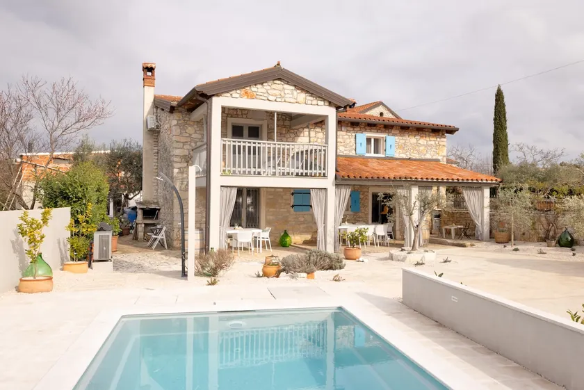 Authentic Istrian Stone Villa with Pool & BBQ - Image 1