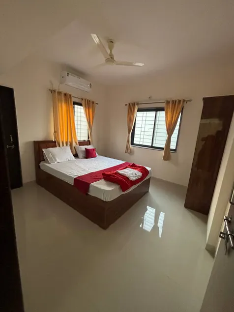 1BHK Comfy Stay 4 - Image 1