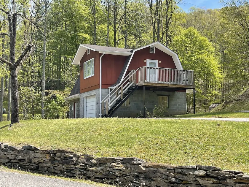 Curt's Hideaway Unit 1 - Image 1