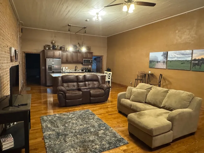 Small town USA Airbnb - Image 1