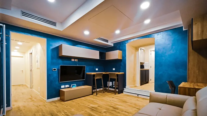 Chic House - Image 1