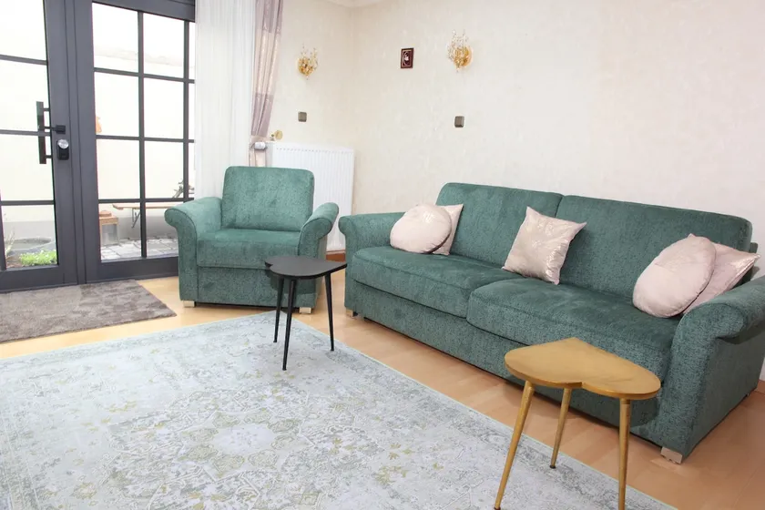 Apartment Mayener Jung. With a beautiful courtyard. - Image 1