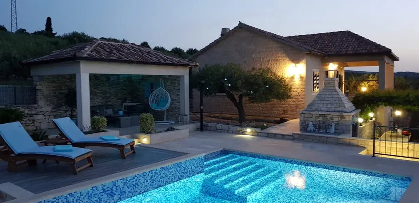 Secluded house Ita with a heated pool - Image 1