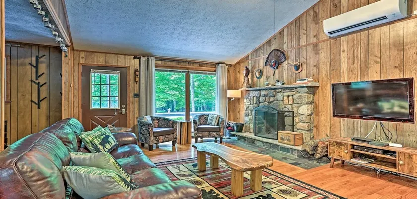 Tranquil Cabin - Pool, Lake, Fire Pit, & AC! - Image 1