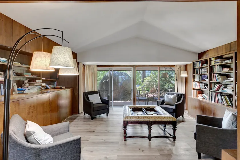 San Diego hilltop retreat - Image 1