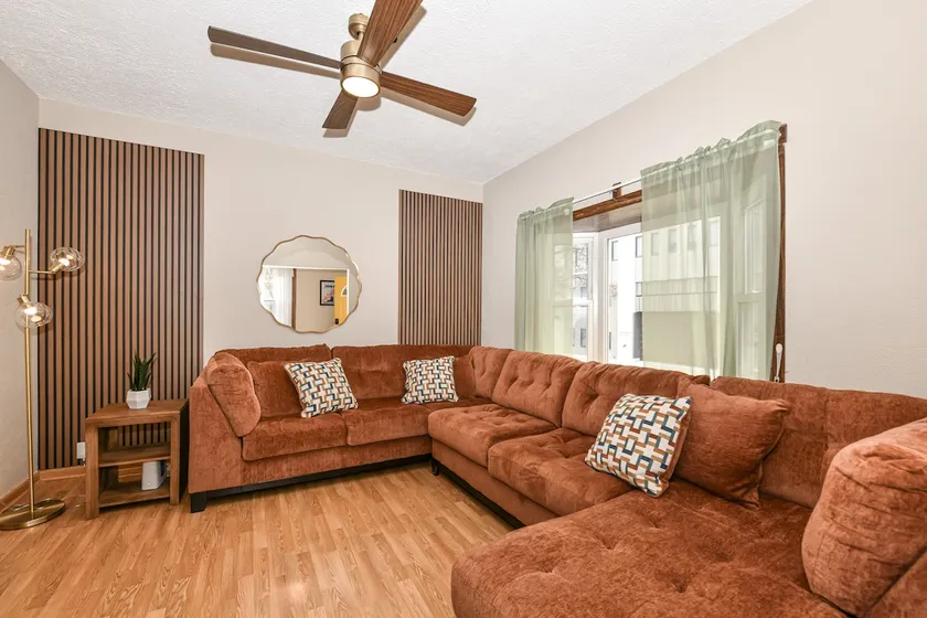 Near Downtown, yard & parking pad: Clock View Casa - Image 1