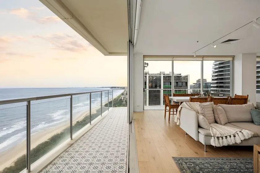 Mel's Place - Stunning 3 Bed Getaway + Ocean Views - Image 1