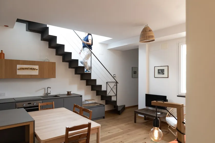 Apartment within walking distance of the sea, terrace and parking space - Image 1