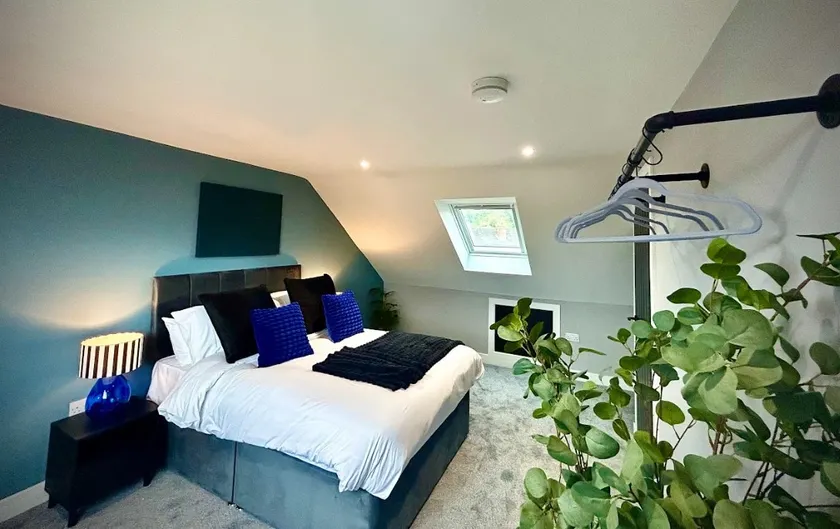 Sapphire Quarters, 3BR, En Suite, Private Parking - Image 1