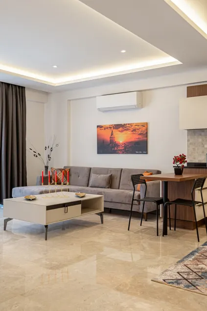 Belek Deluxe Suit - Image 1