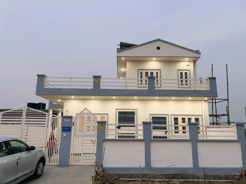 3BHK Pool Villa • Nature Retreat Near Yamuna Expy - Image 1