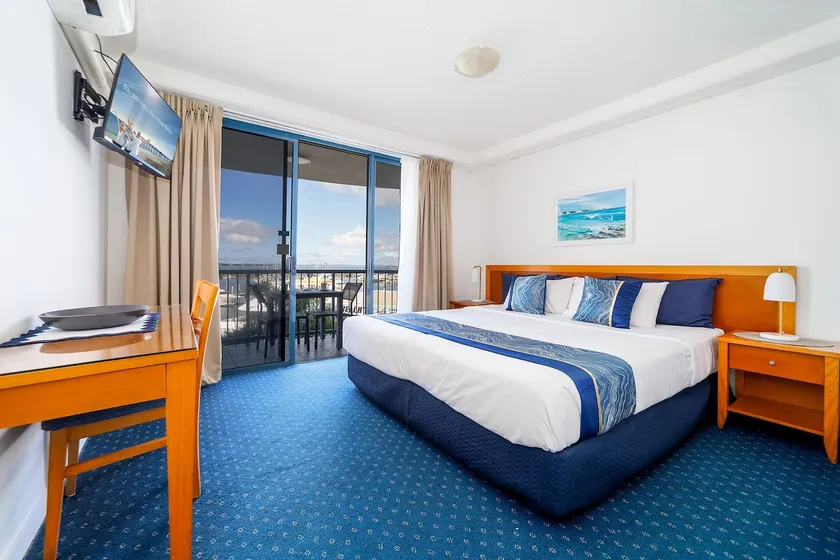 Mantra Marina Hotel Room - Image 1