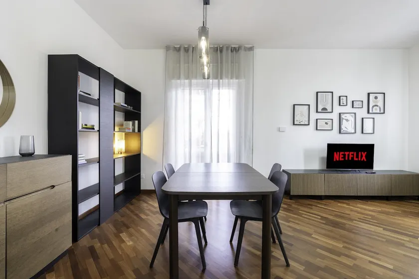 Modern Apartment - Free Parking & Private Entry - Image 1