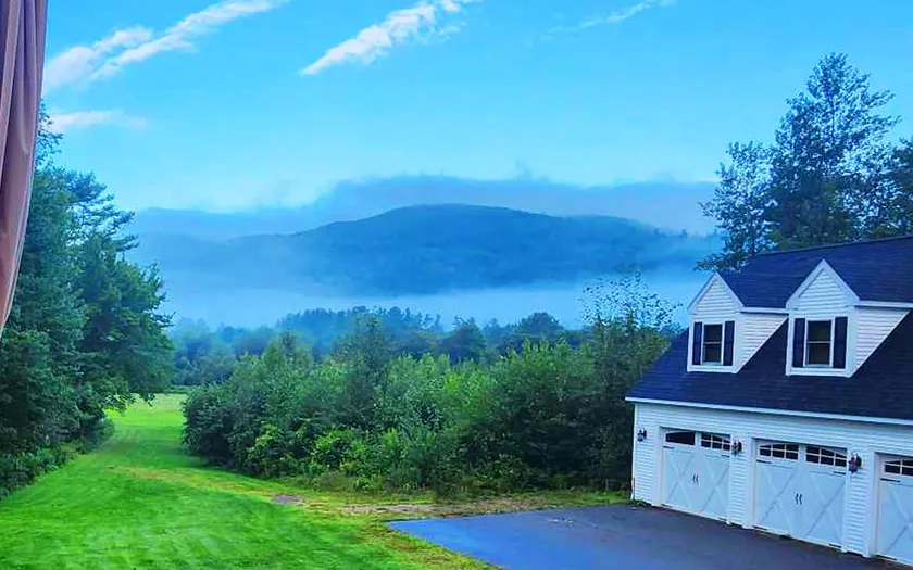 Peaceful Maine Mountain Escape - Image 1