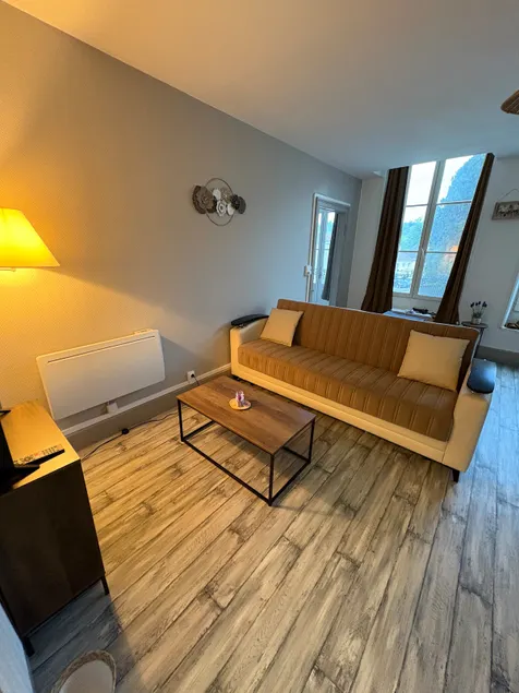 Agathe's 2-Room Apartment in the Village Center - Image 1