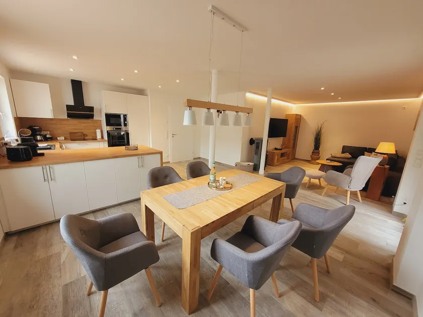 Stylish apartment bird's nest - Image 1