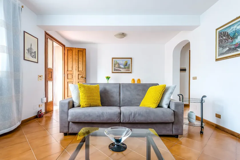 Hostly-Il Viale-Garden House between Pisa e Lucca - Image 1