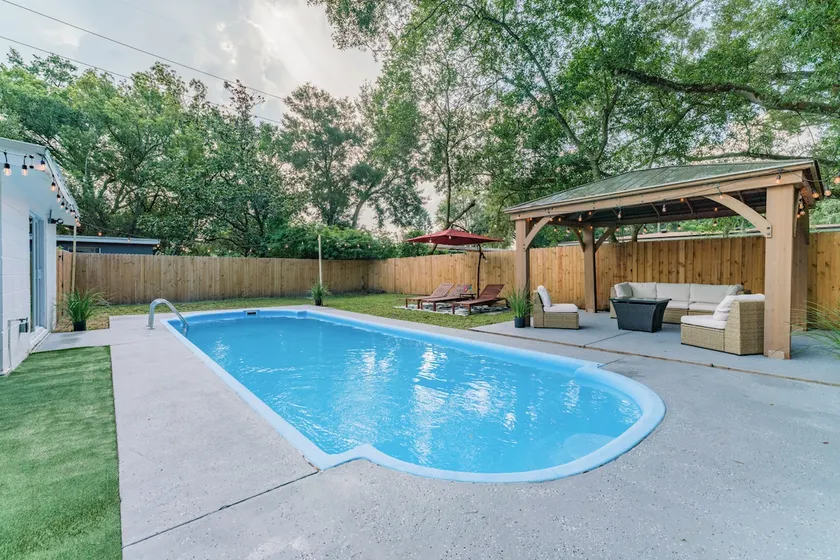 Seminole Heights Pool Retreat - Image 1