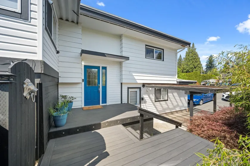 Luxury 3BR Retreat | Hot Tub, Fire Pit & 4 Beds - Image 1