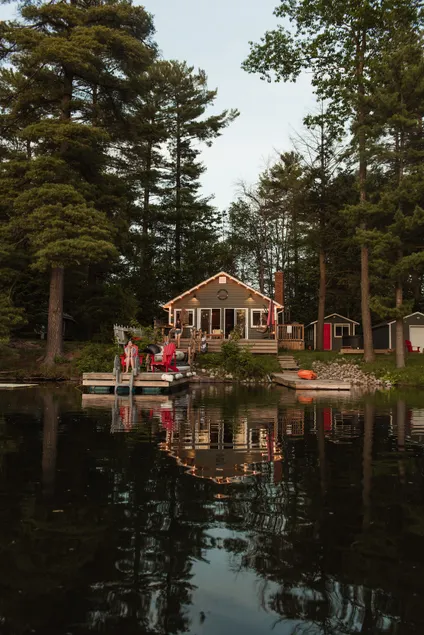Unwind at TheCottageLiving : Your Waterfront Home - Image 1