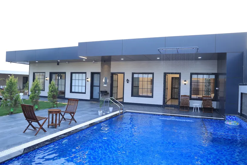 Party House - Image 1