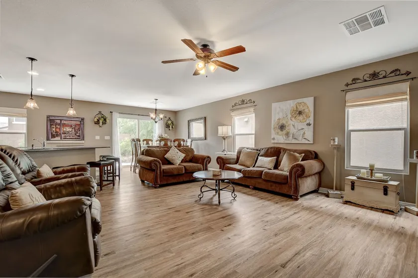 Lovely & relaxed 4-bedroom house - Image 1