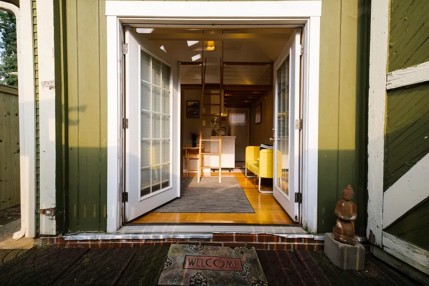 Ingraham Alley Inn - A Quiet & Cozy Micro House - Image 1