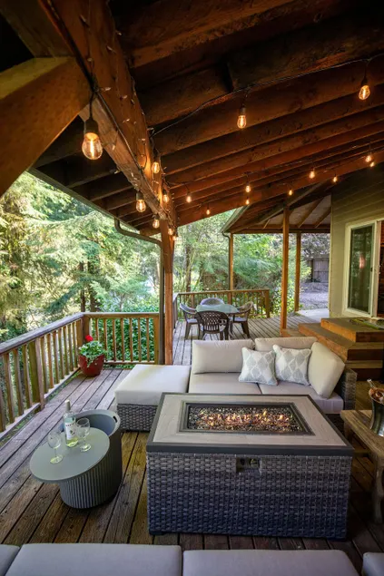 A Cozy River Holiday - Image 1
