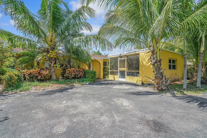 Mango Bungalow - Image 1