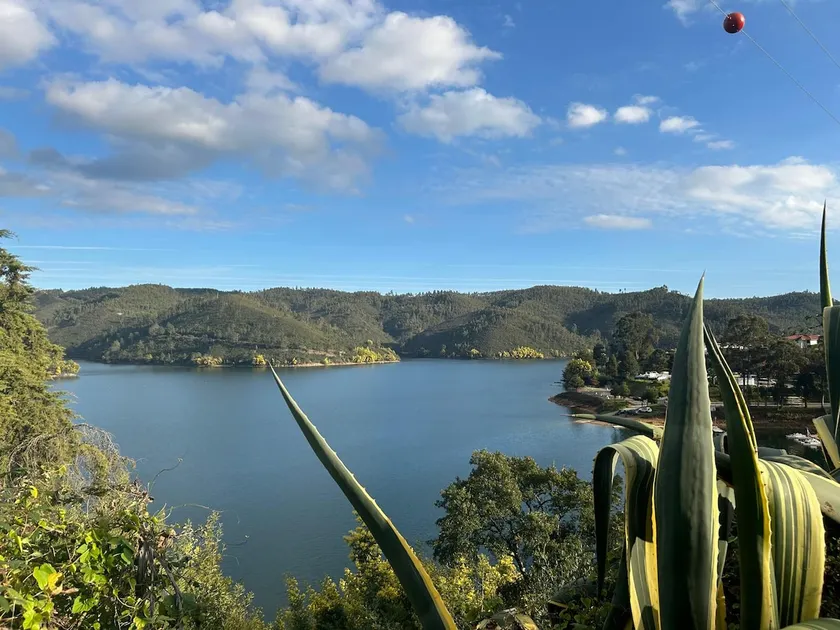 Lake Retreat - Image 1