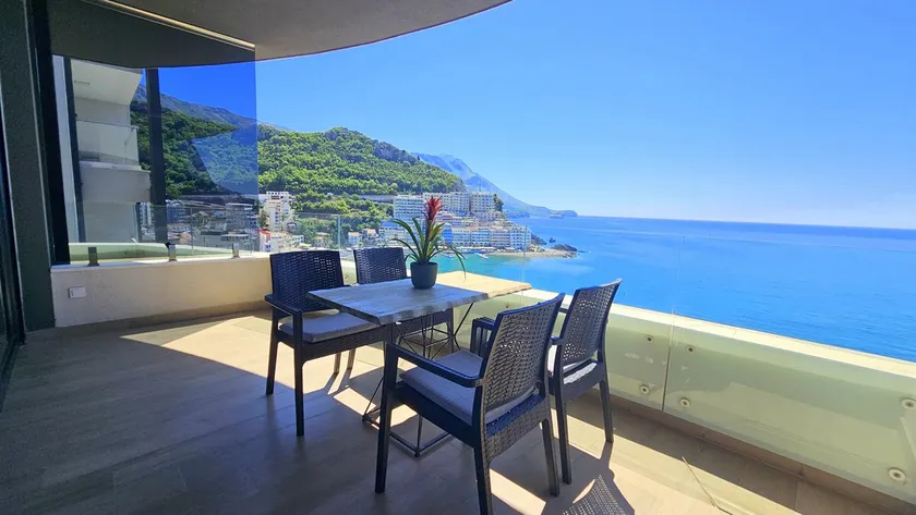 Royalis Suites - Image 1