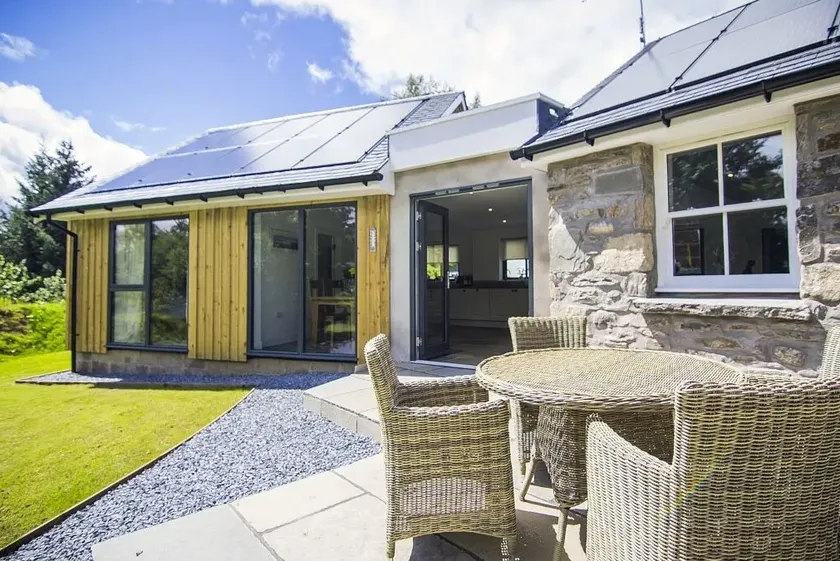 Wishing Well Cottage at Loch Tay and Hot Tub - Image 1