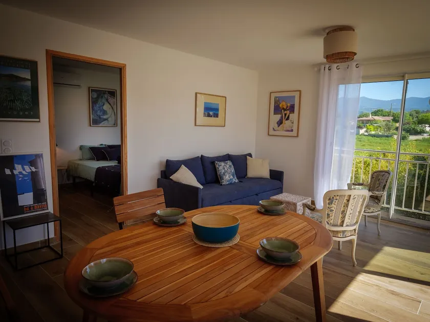 2-bedroom apartment in the Heart of the Vineyards with pool - Image 1