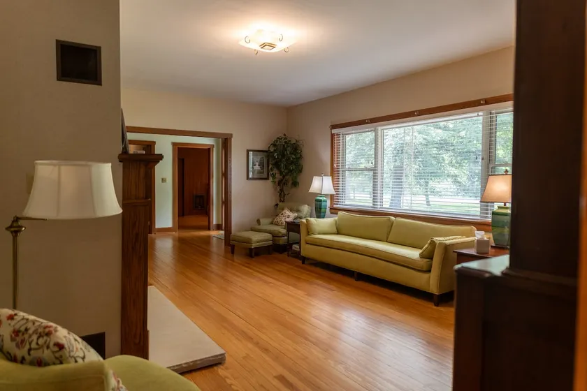 Rugby Pike Farmhouse - Image 1