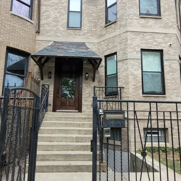 Bronzehaus - near McCormick, UChicago & Downtown - Image 1