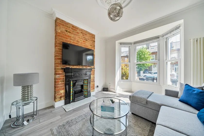 Amazing One Bed Flat Wimbledon - Image 1