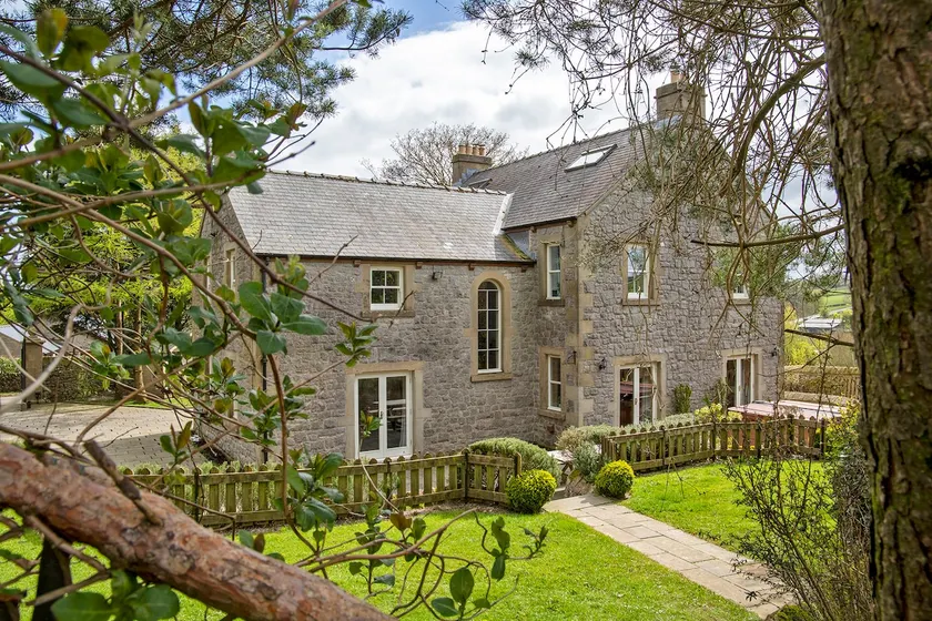 Fairview House - Image 1