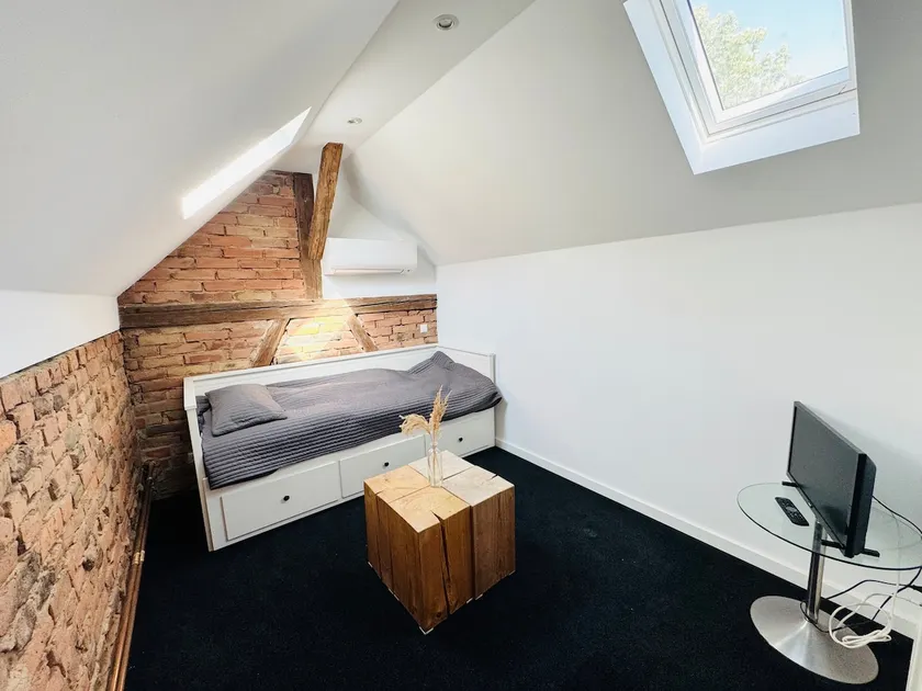 Cozy guest house - Image 1