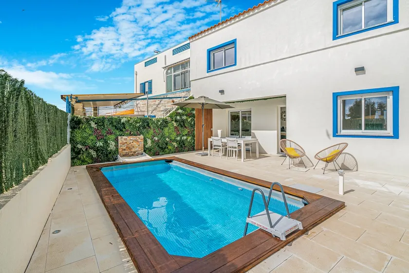 Oceanaespreita PoolDeck - Image 1