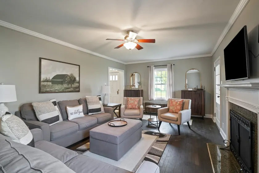 The Franklin Home - Near Jennings Sports Complex - Image 1