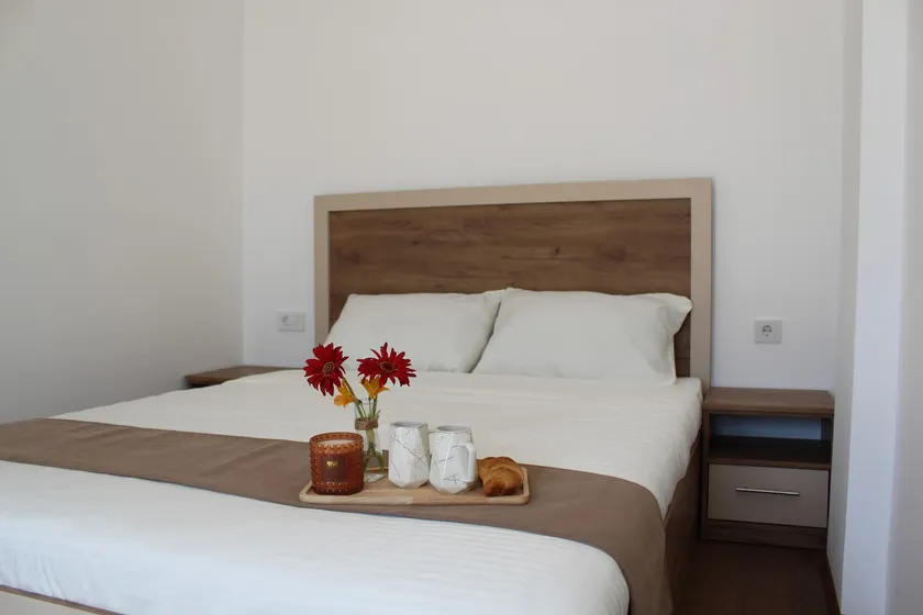 One-Bedroom Apartment No.2 - Image 1
