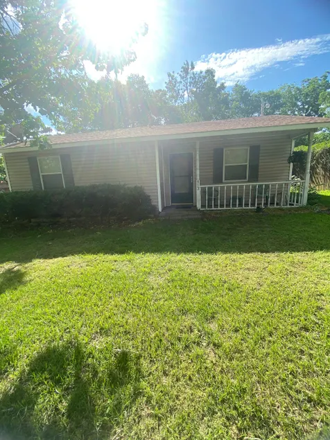 Aunt Barb’s house - Image 1