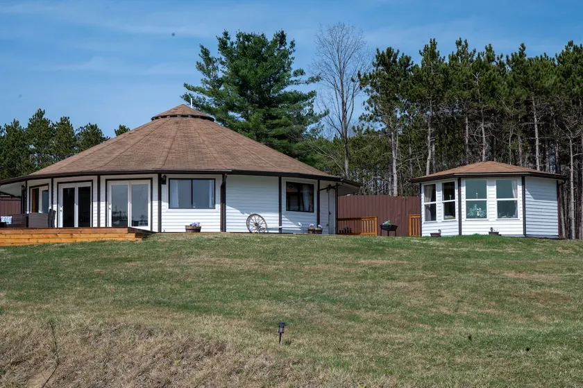 Rock Stream Retreat - Image 1