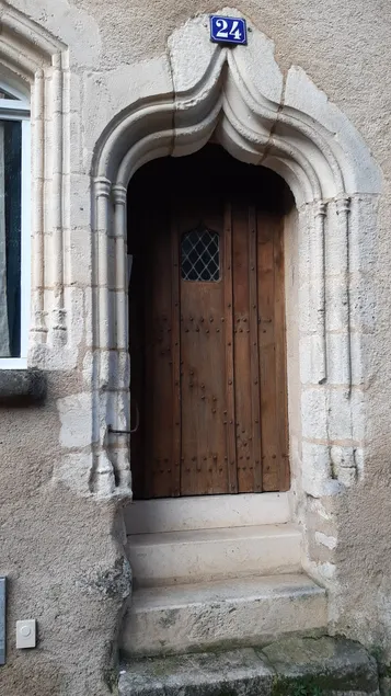 Full accommodation near the castle - Image 1