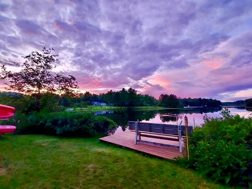 Pink Moon - Waterfront Spa - Image 1