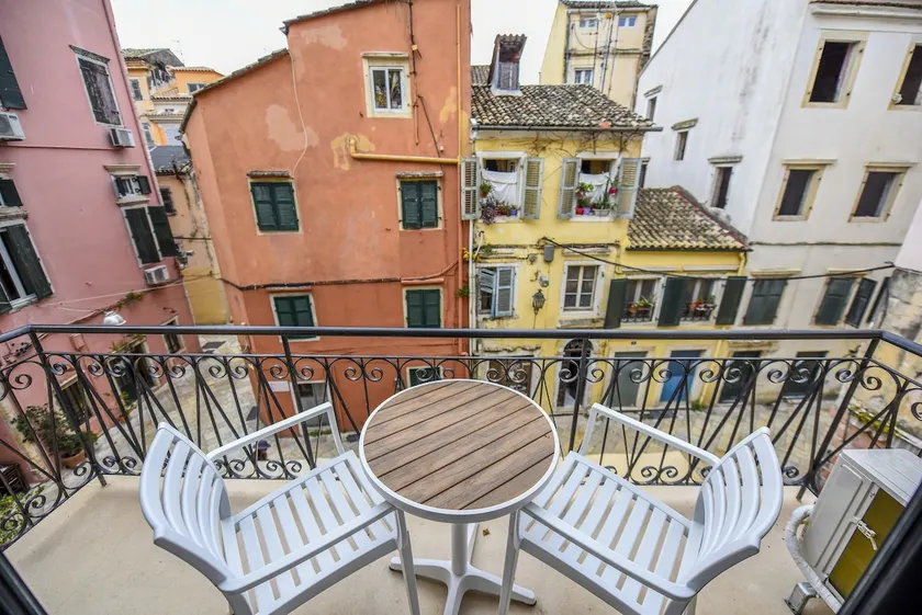Old Town Spilia Home - Image 1