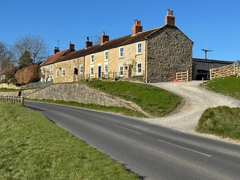 Primrose Hill Farmhouse - Image 1